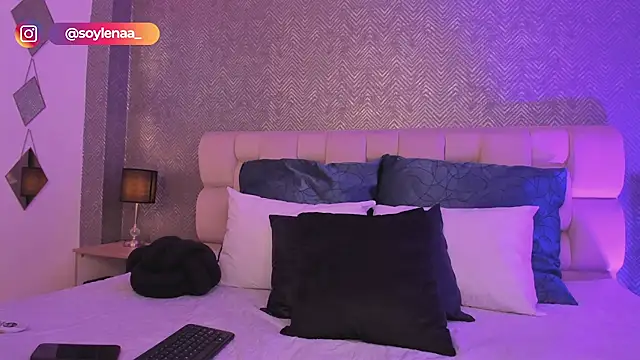 lena banks online show from September 11, 2025, 10:43 pm