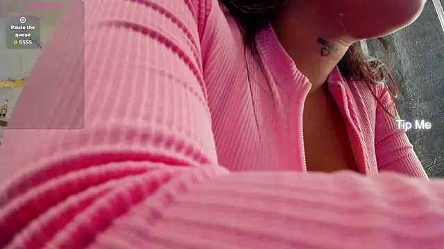 LunaBaker-1 online show from October 30, 2025, 8:50 pm