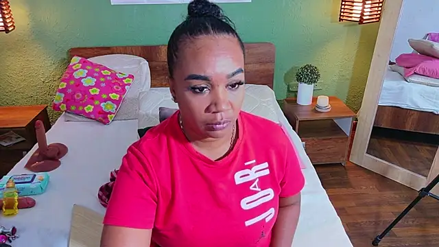 dannaahbrown online show from June 15, 2026, 6:51 pm