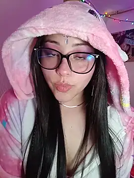 Snapshot of persefone_core chatting on December 13, 2025, 11:00 pm persefone core online show from December 13, 2025, 11:00 pm