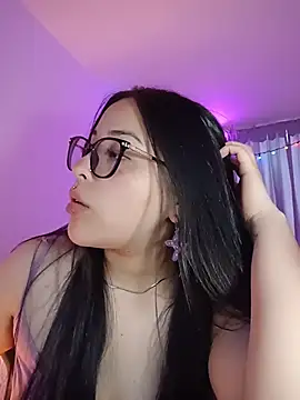 Snapshot of persefone_core chatting on November 27, 2025, 10:32 pm persefone core online show from November 27, 2025, 10:32 pm