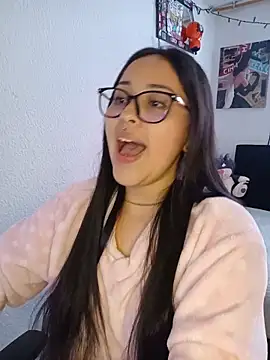 Snapshot of persefone_core chatting on November 16, 2025, 4:23 pm persefone core online show from November 16, 2025, 4:23 pm