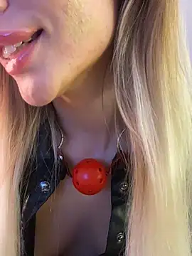 KittyKatyDream online show from November 24, 2025, 3:12 pm