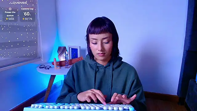 tati cardenas online show from June 22, 2026, 2:28 am