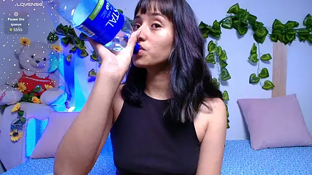 tati cardenas online show from December 16, 2025, 5:00 am