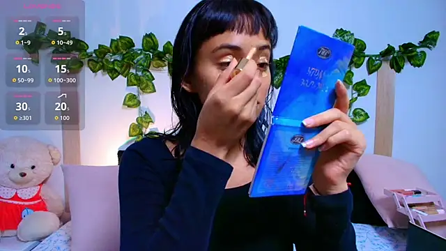 tati cardenas online show from October 6, 2025, 4:35 am