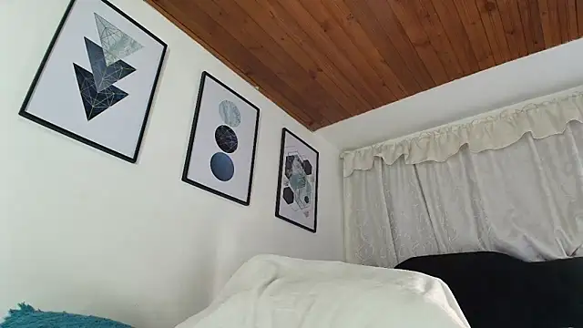 sam her online show from September 25, 2025, 9:21 pm