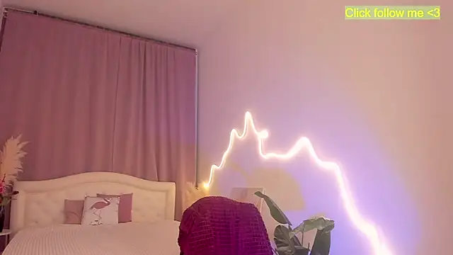 LauraCoy online show from March 12, 2026, 9:52 pm