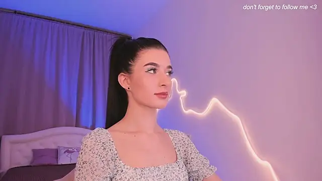 LauraCoy online show from June 2, 2026, 9:48 pm