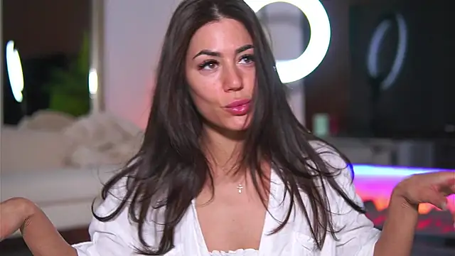 Snapshot of Abbela_White chatting on May 30, 2026, 6:31 am Abbela White online show from May 30, 2026, 6:31 am