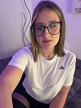 Megan lu2 online show from February 22, 2026, 2:47 am