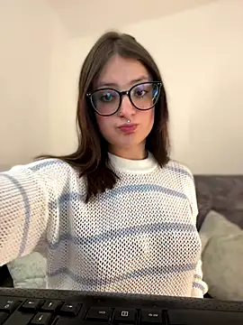 Megan lu2 online show from September 23, 2025, 12:56 pm