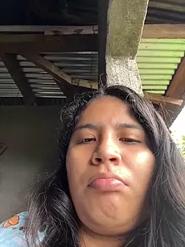 moncerrat luna online show from February 11, 2025, 9:14 pm