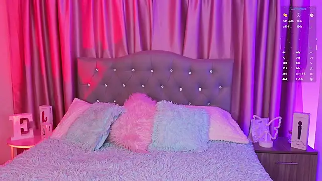 Emiily Scott1 online show from June 23, 2026, 1:47 am