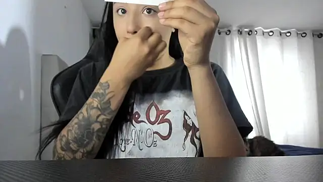 aliice walker  online show from October 8, 2025, 1:01 pm