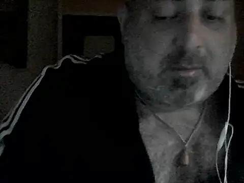 Snapshot of Paolino_8316 chatting on December 18, 2024, 9:29 pm Paolino 8316 online show from December 18, 2024, 9:29 pm