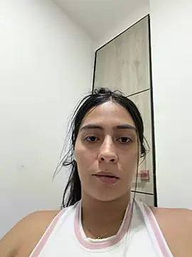 Sophie  Foxxx online show from June 17, 2026, 1:49 am