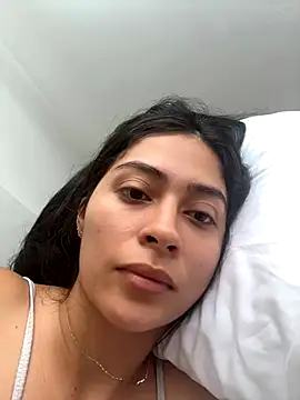 Sophie  Foxxx online show from September 18, 2025, 4:43 pm