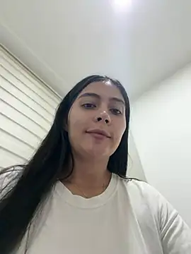 Sophie  Foxxx online show from June 4, 2026, 11:42 pm