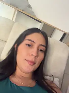 Sophie  Foxxx online show from April 23, 2026, 1:24 pm