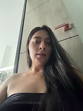 Sophie  Foxxx online show from April 20, 2026, 3:35 pm