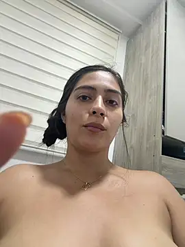 Sophie  Foxxx online show from June 15, 2026, 11:26 pm
