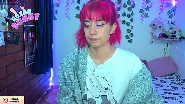 Roxanbunny1 online show from June 8, 2026, 2:56 am