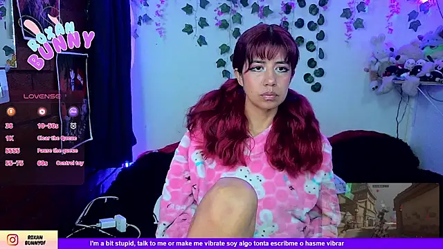 Roxanbunny1 online show from May 4, 2026, 8:50 am