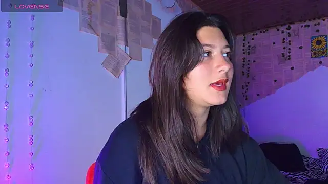 kisstarxxx online show from September 12, 2025, 3:28 am