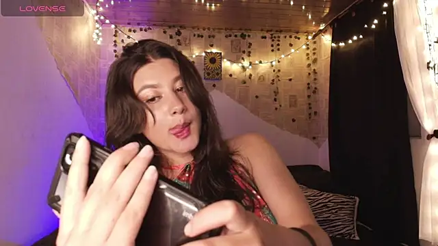 kisstarxxx online show from November 4, 2025, 1:09 am