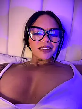 Charly  online show from October 10, 2025, 3:51 am