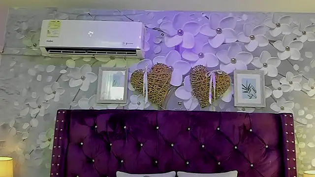 dalila salazar online show from July 8, 2026, 3:08 am