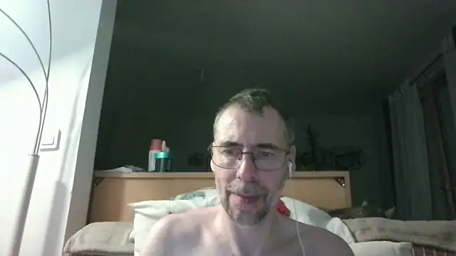 ptitcanard60600 online show from May 24, 2026, 10:31 pm