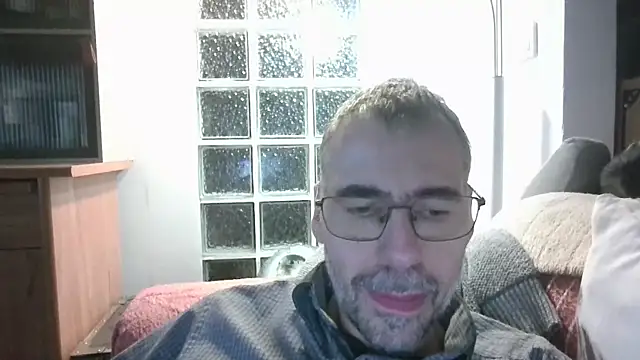 ptitcanard60600 online show from March 2, 2026, 9:44 pm