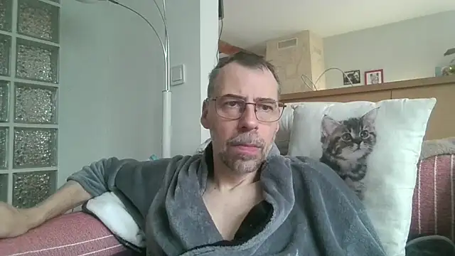 ptitcanard60600 online show from May 14, 2026, 11:40 am