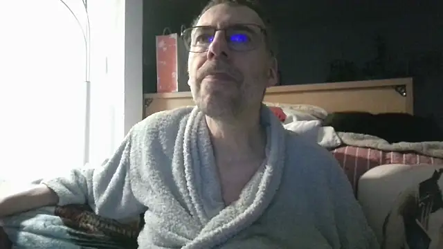 ptitcanard60600 online show from April 4, 2026, 8:48 pm