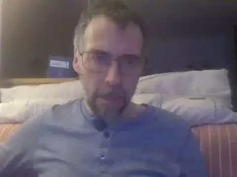 ptitcanard60600 online show from February 7, 2025, 11:55 pm