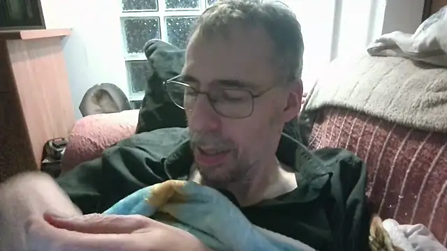 ptitcanard60600 online show from April 8, 2026, 9:38 pm