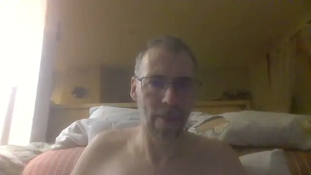 ptitcanard60600 online show from October 5, 2025, 5:25 pm