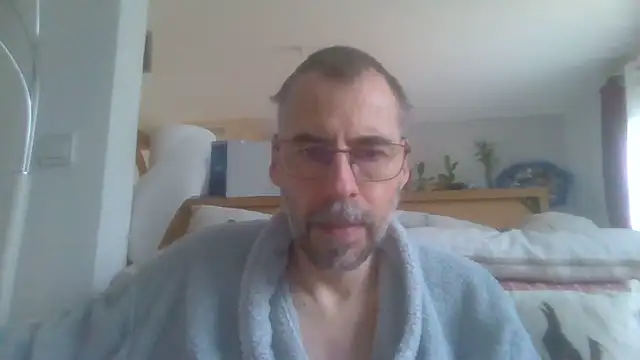 ptitcanard60600 online show from December 5, 2025, 1:53 pm