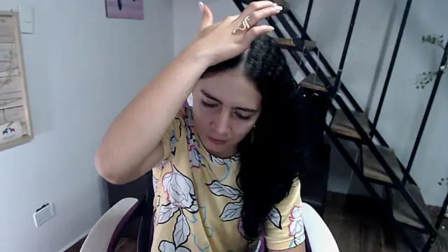 samantha baby  online show from October 16, 2025, 6:16 pm