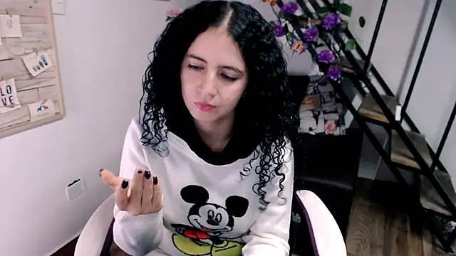 samantha baby  online show from February 16, 2026, 5:44 pm