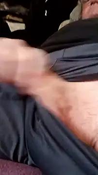 graham1980 online show from November 10, 2025, 4:23 pm