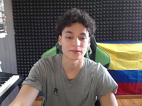 Snapshot of Curly_Angel24 chatting on August 2, 2026, 8:50 pm Curly Angel24 online show from August 2, 2026, 8:50 pm