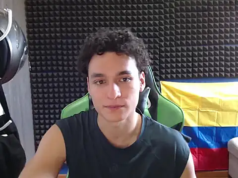 Snapshot of Curly_Angel24 chatting on June 27, 2026, 7:09 pm Curly Angel24 online show from June 27, 2026, 7:09 pm