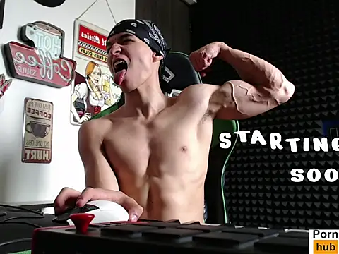 Curly Angel24 online show from April 7, 2026, 4:09 pm