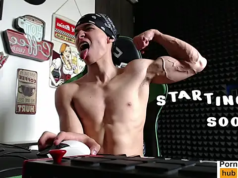 Curly Angel24 online show from September 30, 2025, 7:42 pm