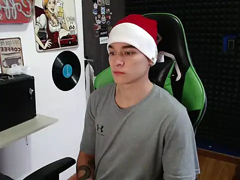 Curly Angel24 online show from December 2, 2025, 11:01 am