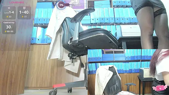 Snapshot of Office_Sexy chatting on June 11, 2026, 2:53 am Office Sexy online show from June 11, 2026, 2:53 am