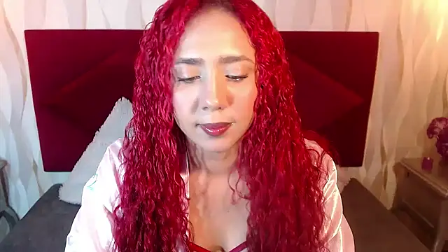 IsabelaLatina online show from May 10, 2026, 2:26 am